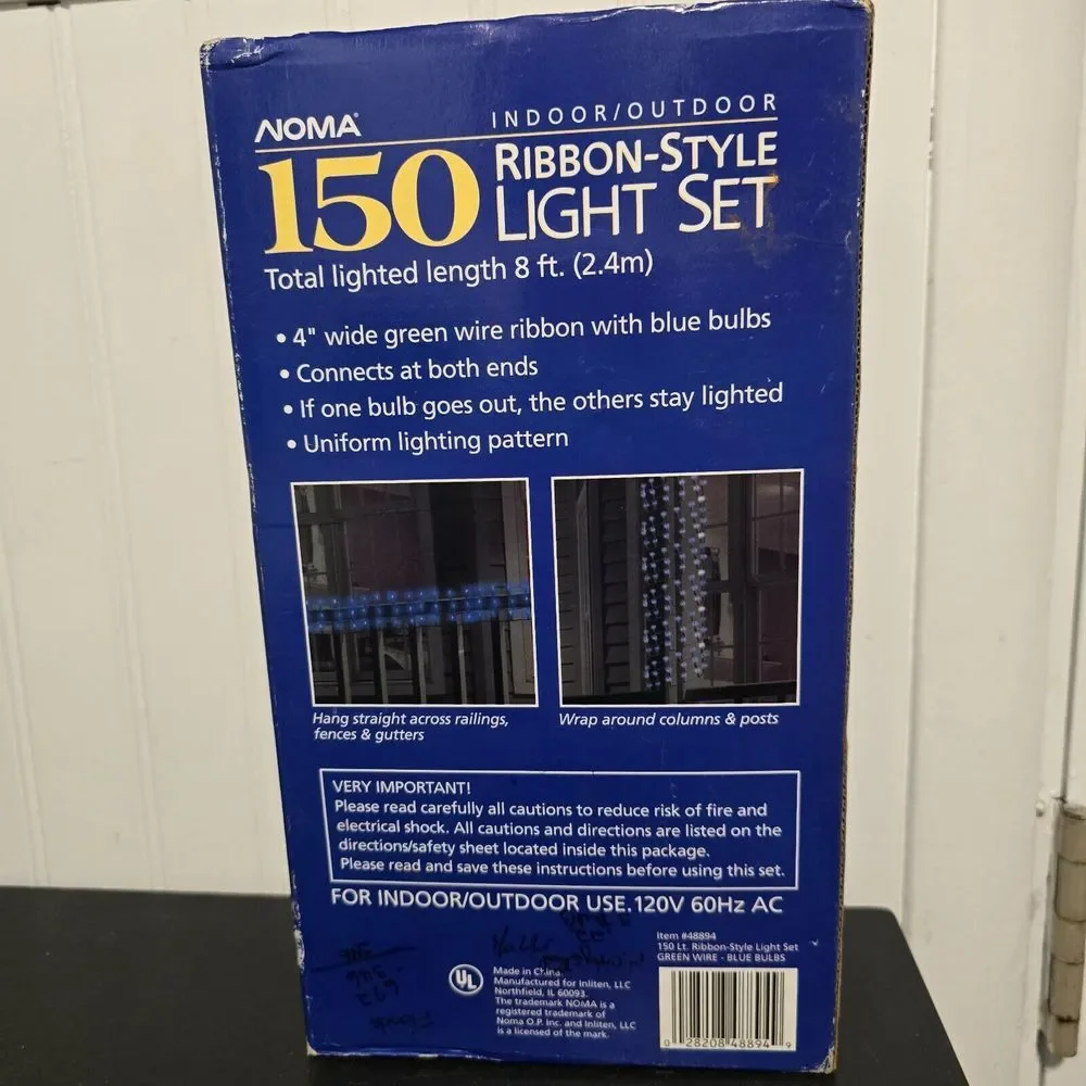NIB Blue 150‎ Light Set Indoor/Outdoor Ribbon Style Tree Lights